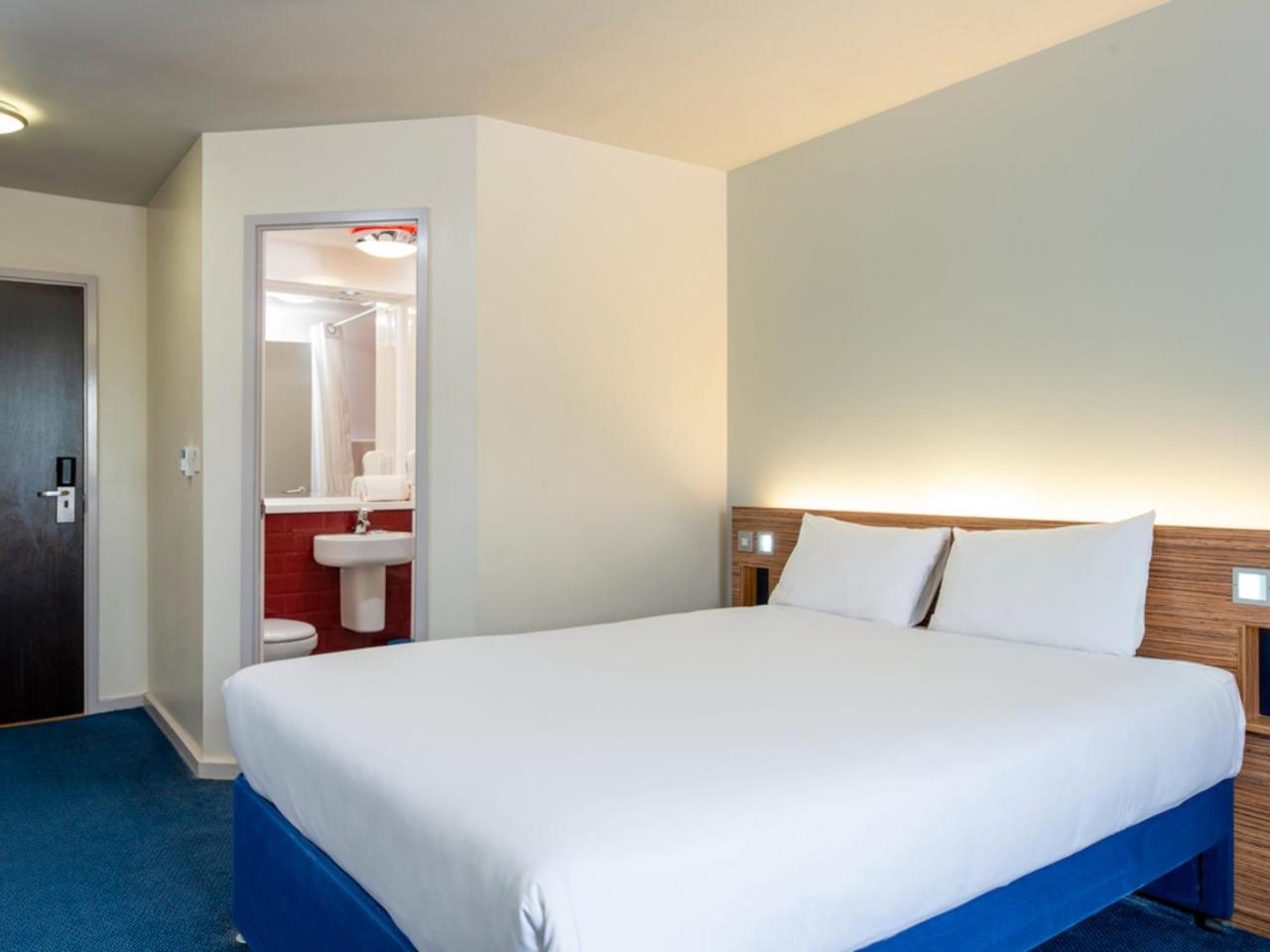 Ibis Budget Lancaster Centre Екстериор снимка
